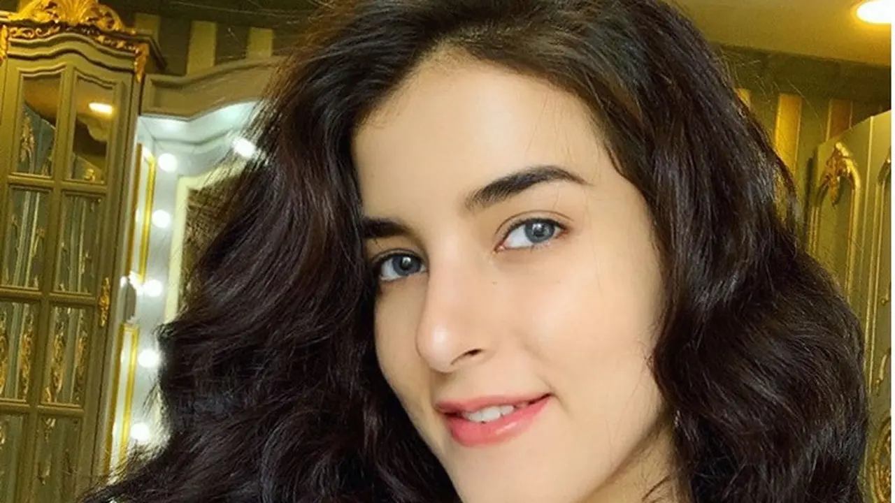 Biasa Full Makeup, Ini 7 Potret Tasya Farasya dengan Riasan Minimalis