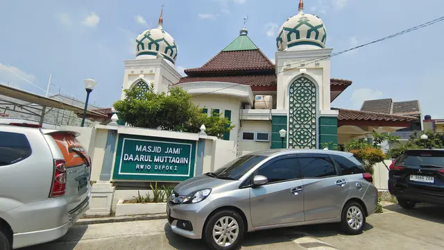 Masjid Jami Daarul Muttaqin, Jalan Camar 1, Depok Jaya, Pancoran Mas, Kota Depok.