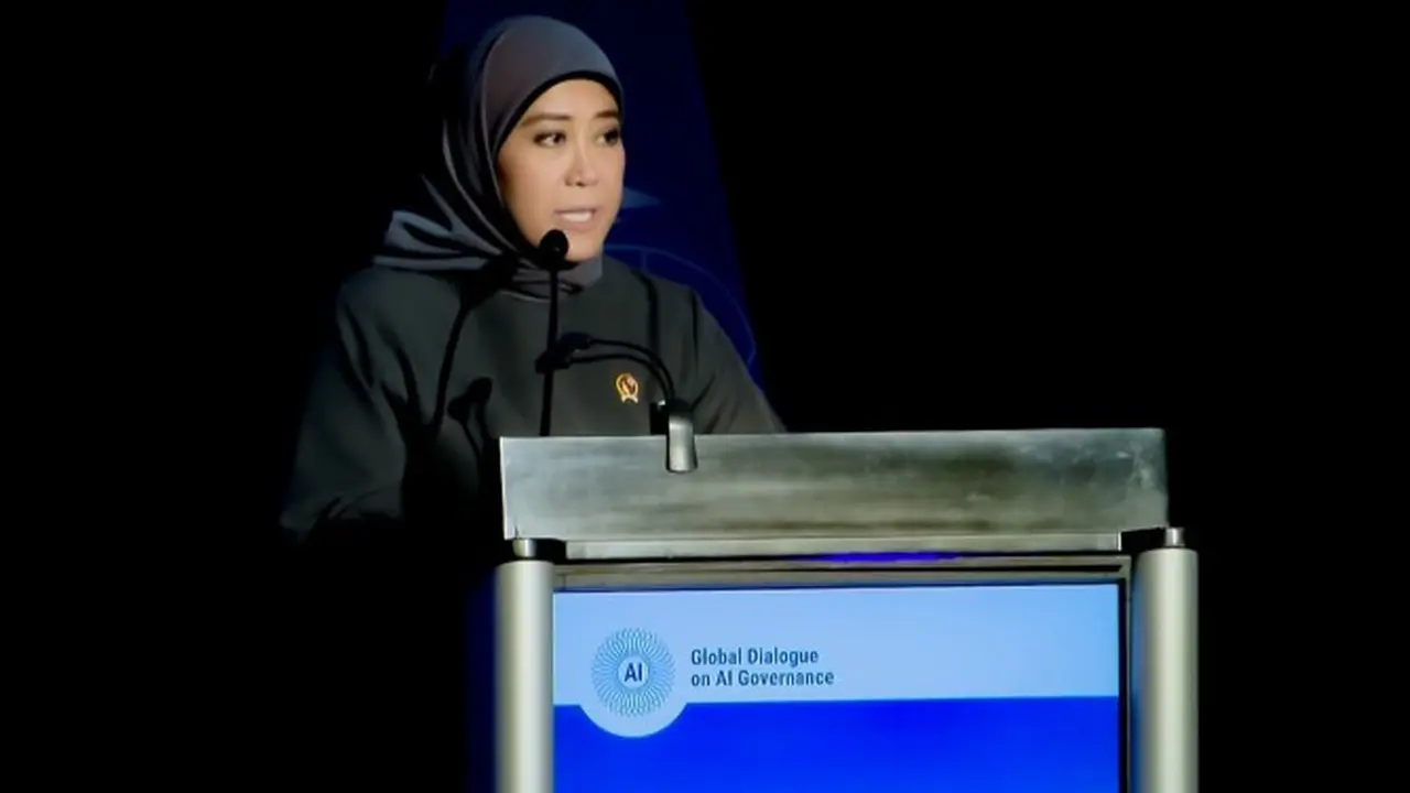 Menkomdigi Meutya Hafid menyampaikan pidato di forum Global Dialogue on AI Governance di Jenewa, Swiss, Selasa (07/07/2026). Credit: Komdigi