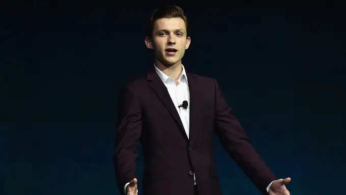 [Bintang] Tom Holland