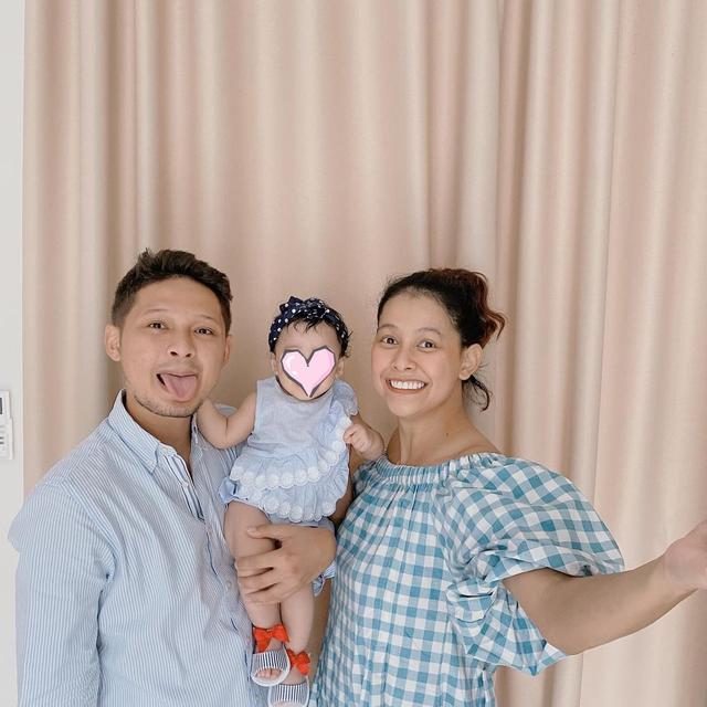 Bunga Jelitha Umumkan Hamil Anak Kedua, Ini 6 Potret Keluarga Kecilnya