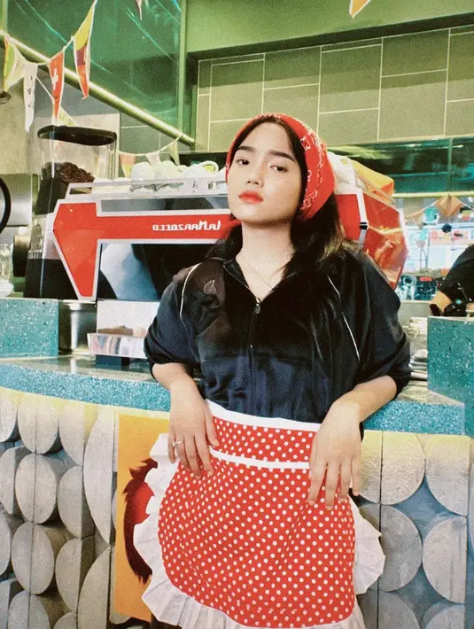 <p>Fuji terlihat dengan rambut panjang, membuatnya terlihat semakin menawan. Foto: Instagram.</p>