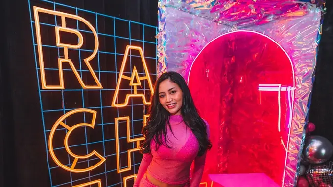 6 Potret Penampilan Rachel Vennya Gelar Pesta Bikini Rayakan Ulang Tahun ke-28