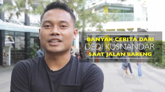 Video jalan bareng gelandang Persib Bandung, Dedi Kusnandar, di mall dan banyak cerita yang diungkapkannya.