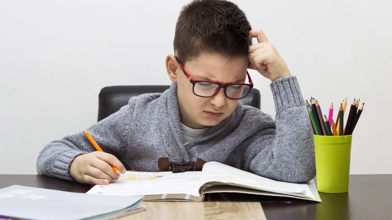 7 Tips Membantu Anak Slow Learner Mengembangkan Potensinya (photo by freepik.com)