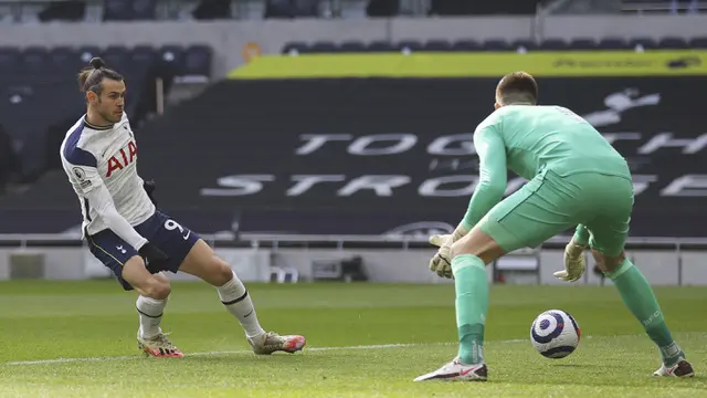 FOTO: Gareth Bale Ngamuk, Tottenham Hotspur Bantai Burnley