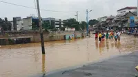 Banjir di Jatinegara mulai surut.