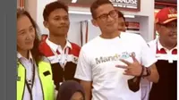 Sandiaga Uno Ungkap Transaksi Pameran UMKM di MotoGP Mandalika Sudah Nyaris Rp3 Miliar dalam 2 Hari. foto: sandiuno