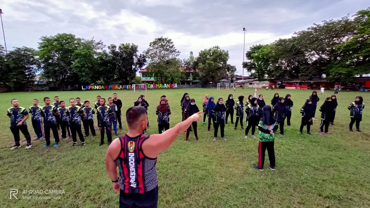 Lettu Kav Zet Yakhin Latih Warga Fitnes Gratis