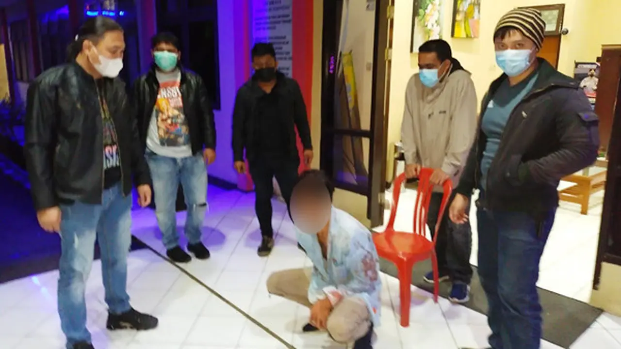 Hanya dalam waktu satu jam usai kejadian, petugas berhasil mengamankan pelaku di ruas jalan Rurukan-Kumelembuai, saat hendak melarikan diri ke Pusat Kota Tomohon.