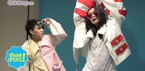 Aming memang mempunyai gaya yang sangat nyentrik. Tetapi saat ada di rumah, sang istri Evelyn Nada Anjani menyebutkan bahwa Aming sama dengan laki-laki lainnya.