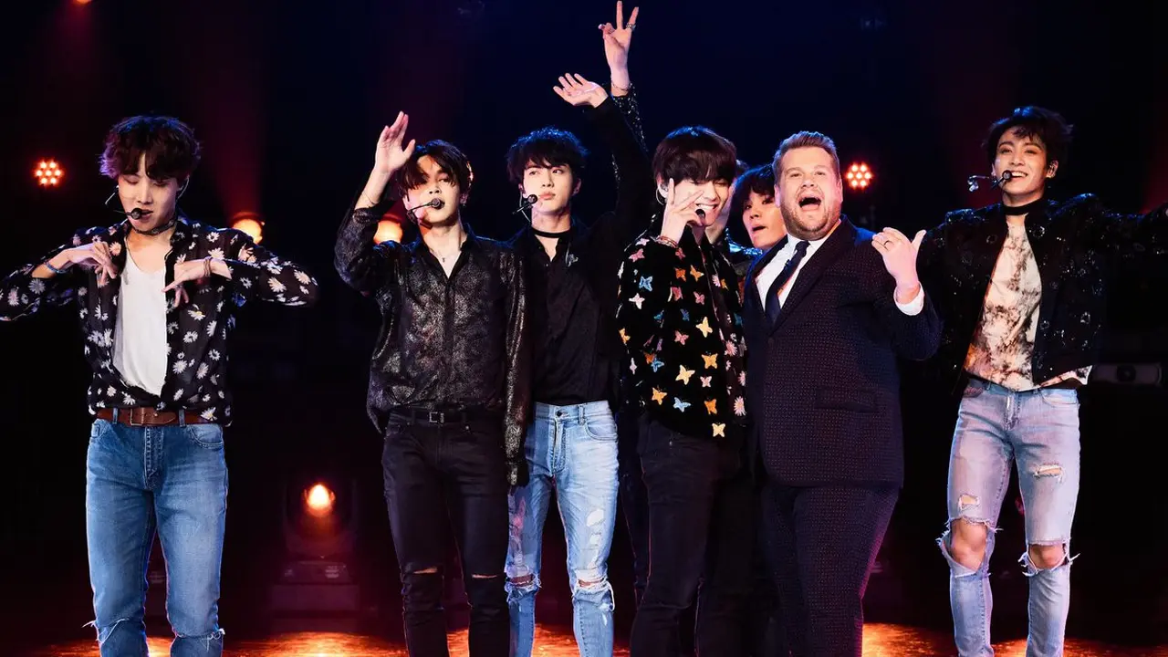 [Bintang] James Corden Ingin BTS Tampil di Carpool Karaoke
