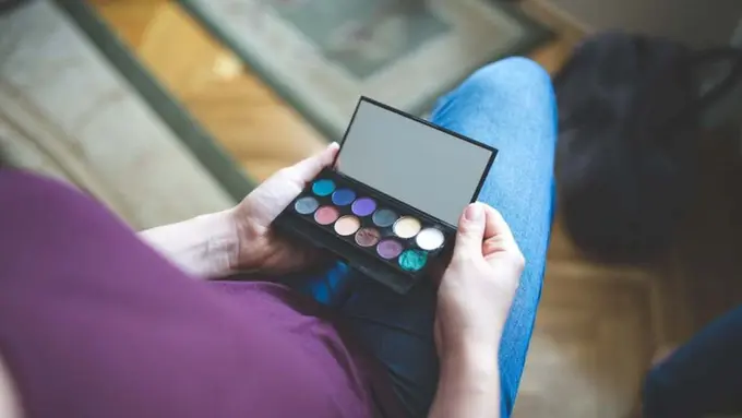 Eyeshadow Palette di Bawah 200 Ribu Bikin Teriak, Bagus Banget!
