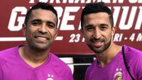 Alberto Goncalves dan Manuchekhr Dzhalilov menepis isu keretakan. (Bola.com/Riskha Prasetya)