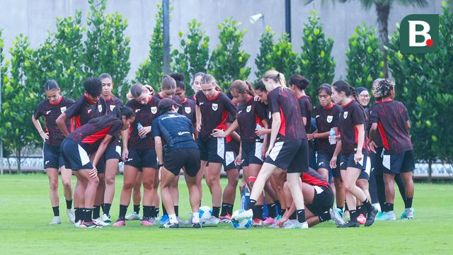 Timnas Indonesia Putri berlatih di Dewa United, Tangerang