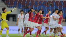 Pemain Timnas Indonesia U-22 merayakan gol ke gawang Myanmar U-22 pada laga terakhir Grup C SEA Games 2025 di 700th Anniversary Stadium, Chiang Mai, Jumat (12/12/2025) pukul 18.00 WIB. (Bola.com/Bagaskara Lazuardi)