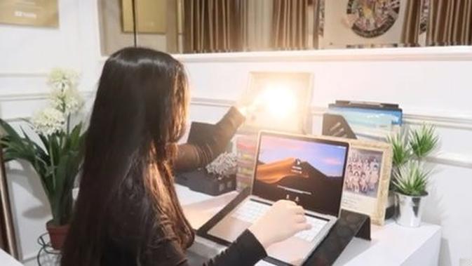 Tampilan rumah Felicya Angelista. (Youtube Felicya Angelista via Merdeka.com)