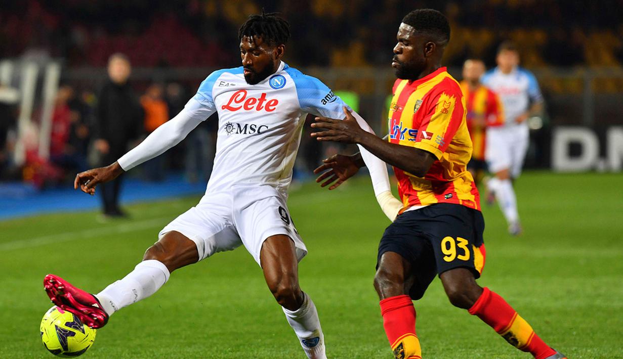 Memasuki babak kedua, Lecce mampu menyamakan skor dengan cepat di menit ke-52. Memanfaatkan kemelut di kotak penalti, tendangan Federico di Francesco merobek gawang Napoli. (Giovanni Evangelista/LaPresse via AP)