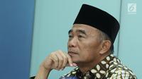 Menteri Pendidikan dan Kebudayaan (Mendikbud) Muhadjir Effendy saat media visit di SCTV Tower, Jakarta, Senin (14/5). (Liputan6.com/Herman Zakharia)