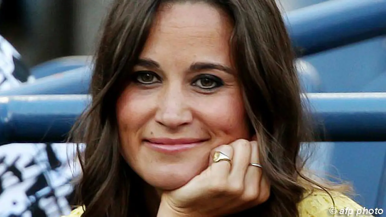 pippa-middleton-121029-logo.jpg