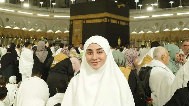 Margin Wieheerm Jalani Ibadah Umrah Sendiri Tanpa Ali Syakieb (credit: instagram/marginw)