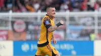 Selebrasi gelandang Persija Jakarta, Fabio Calonego usai membobol gawang Bhayangkara FC dalam laga pekan ke-26 BRI Super League 2025/2026 di Stadion Sumpah Pemuda, Bandar Lampung, Minggu (5/4/2026). (Dok. I.League)