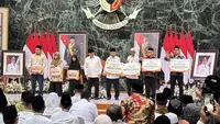 Kado Spesial Pramono Anung Bagi Marbot Masjid