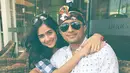 Romantisnya Sonya Fatmala dan Hengky Kurniawan saat berbulan madu di Bali. (via Instagram.com)