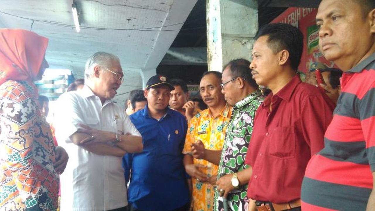 Kementerian Perdagangan akan merevitalisasi Pasar Tanjung Jember dan menatanya sehingga menjadi pusat jual beli yang layak. 