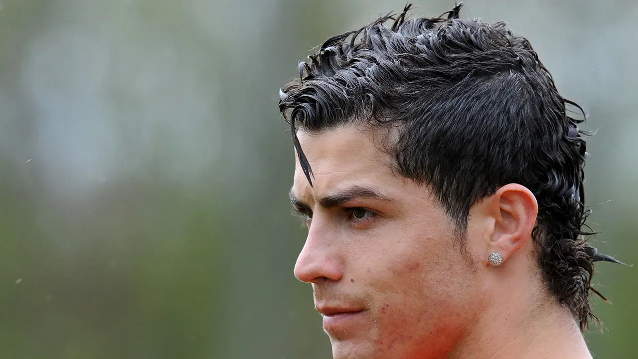FOTO: Metamorfosis Gaya Rambut Cristiano Ronaldo dari Masa ke Masa