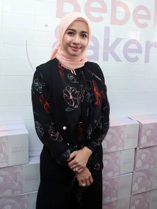 Meski memutuskan untuk tetap aktif setelah menyandang status sebagai istri Engku Emran, Laudya Cynthia Bella mengaku masih bisa membagi waktunya antara karier dan tanggung jawabnya sebagai istri dan ibu. (Nurwahyunan/Bintang.com)
