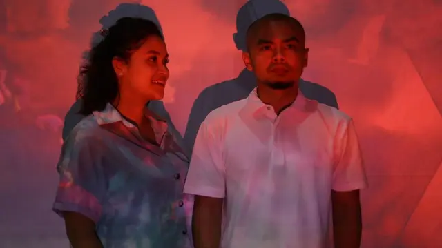 Umumkan Hamil Anak Ketiga, Ini 6 Potret Harmonis Wendi Cagur dan Istri