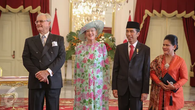 20151022-Jokowi Sambut Kedatangan Ratu Denmark di Istana-Jakarta