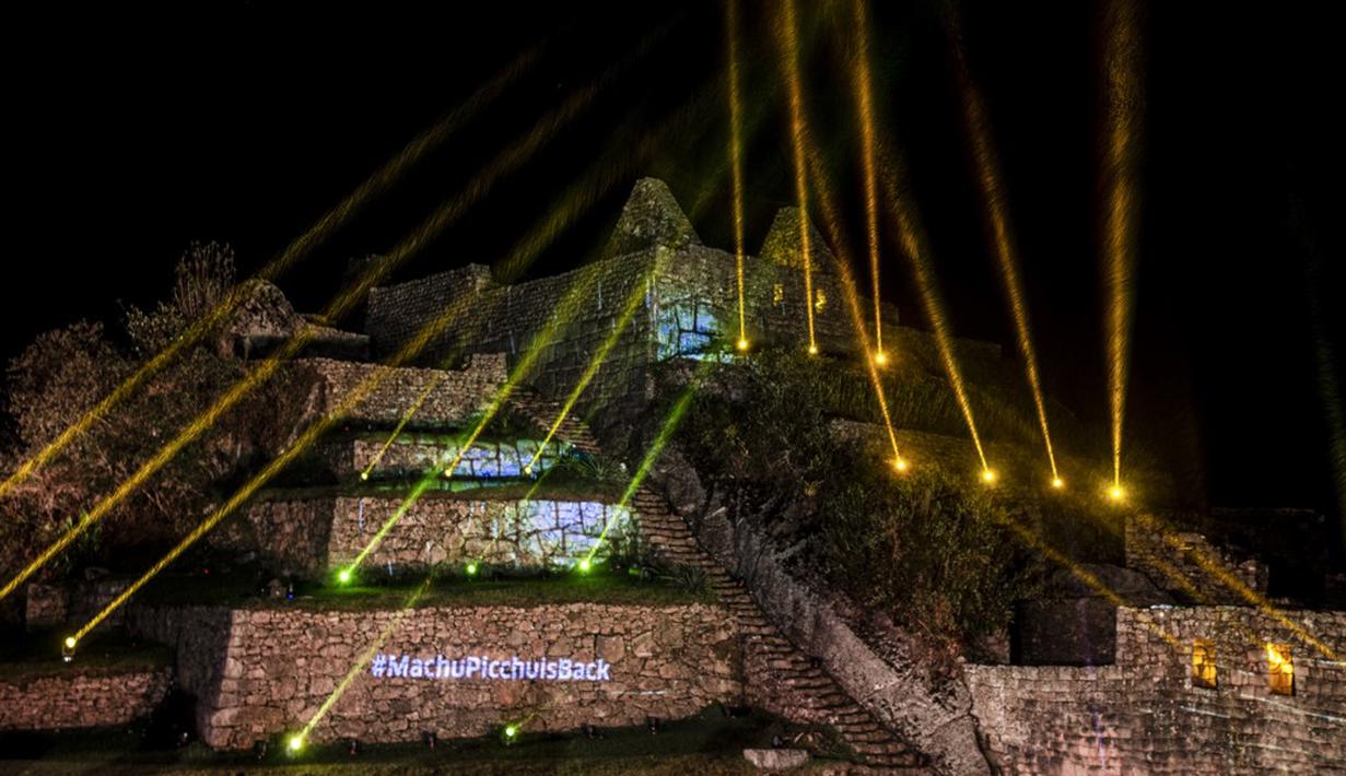 Pemandangan situs arkeologi Machu Picchu di Cusco, Peru, 1 November 2020. Machu Picchu kembali dibuka seiring menurunnya penularan COVID-19 di Peru. (ERNESTO BENAVIDES/AFP)