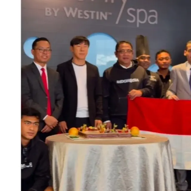 Timnas Indonesia U-23 disambut meriah saat tiba dii hotel di Qatar