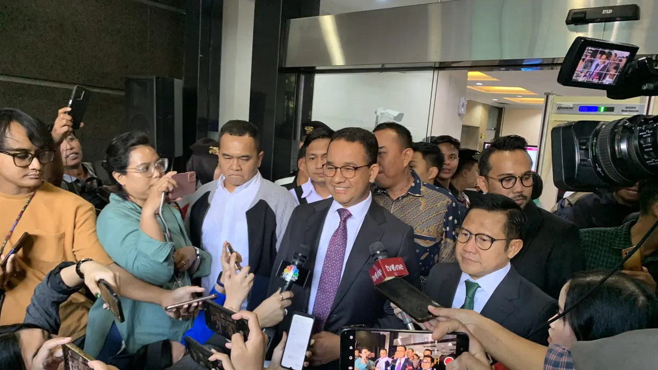 Capres nomor urut 01 Anies Baswedan menyampaikan sejumlah pernyataan usai MK menolak untuk seluruhnya permohonan perkara PHPU atau sidang sengketa Pilpres 2024 yang dimohonkan pasangan calon presiden dan wakil presiden nomor urut 01 Anies Baswedan-Muhaimin Iskandar.