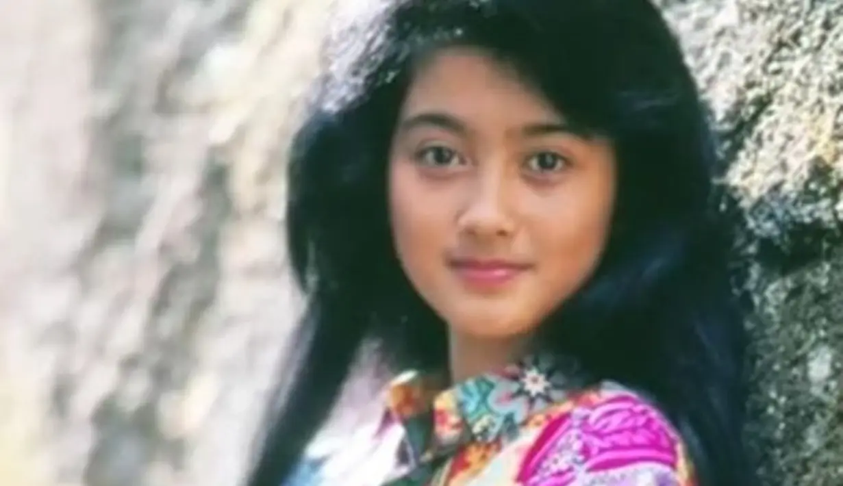 Potret Desy Ratnasari Jadi Model di Awal Karier, Curi Perhatian - Foto