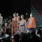 Berikut Fashion kekinian bernilai tradisio dari koleksi kolaborasi Alleira Batik dan Rama Dauhan. (Foto: Dok. PIFW 2018)