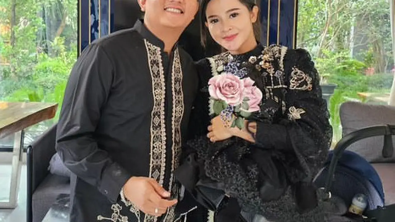 Adu Gaya Publik Figur Rayakan Lebaran Perdana sebagai Pasutri Baru