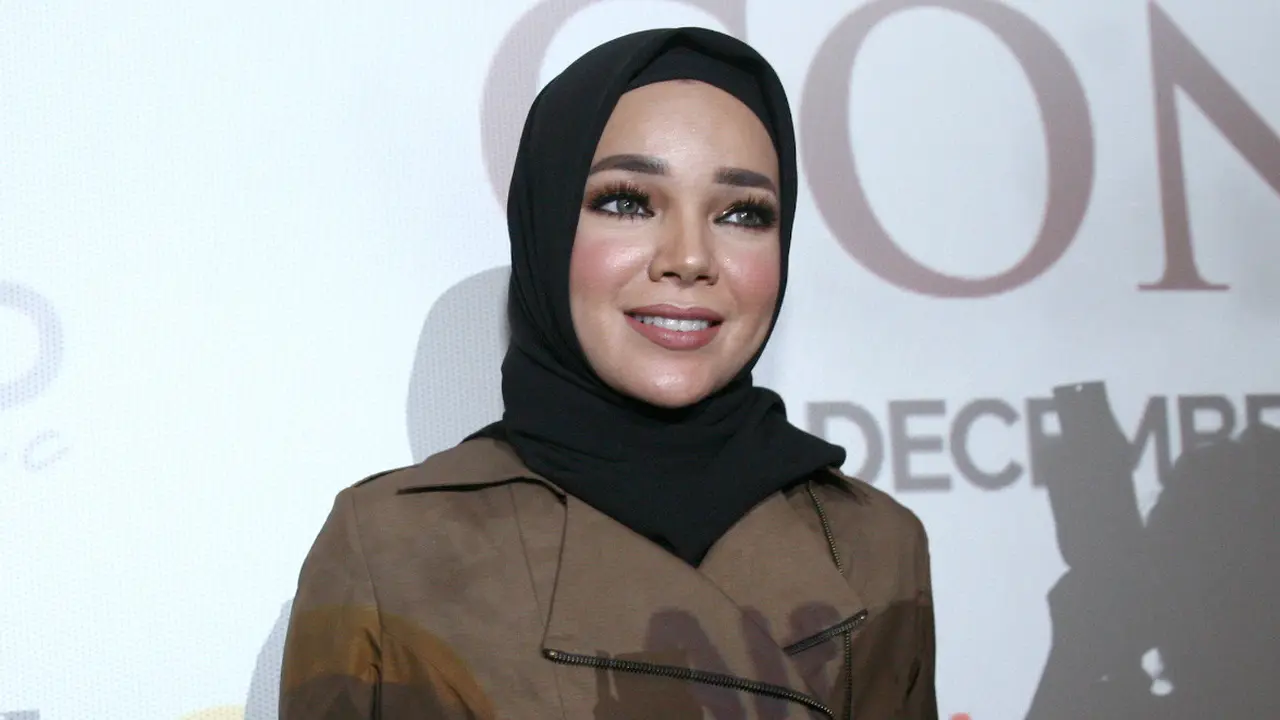 [Bintang] Dewi Sandra