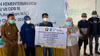 Sebanyak 1.797 nelayan dan petani di Kabupaten Bone, Sulawesi Selatan, menerima paket perdana Program Konversi BBM ke BBG Tahun 2020, Selasa (27/10).(Foto:Dok.Kementerian Energi dan Sumber Daya Mineral)