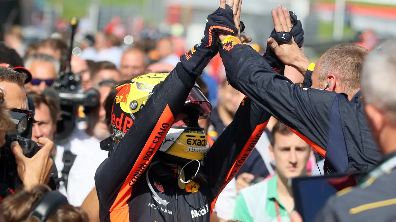 Max Verstappen Menangkan GP Austria
