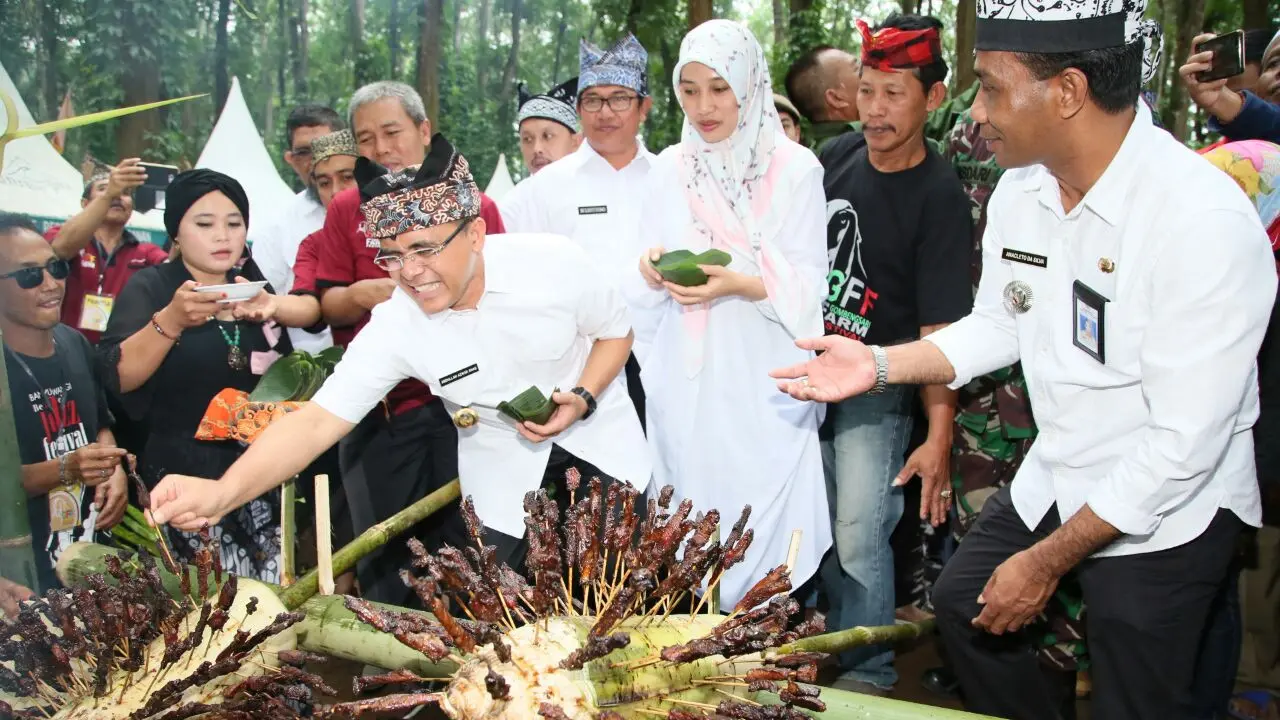 Pagi di Gombengsari Bersama Kambing dan Seduhan Kopi