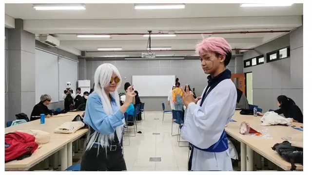8 Potret Cosplay Dosen dan Mahasiswa ITB saat Ujian Ini Viral, Totalitas Banget