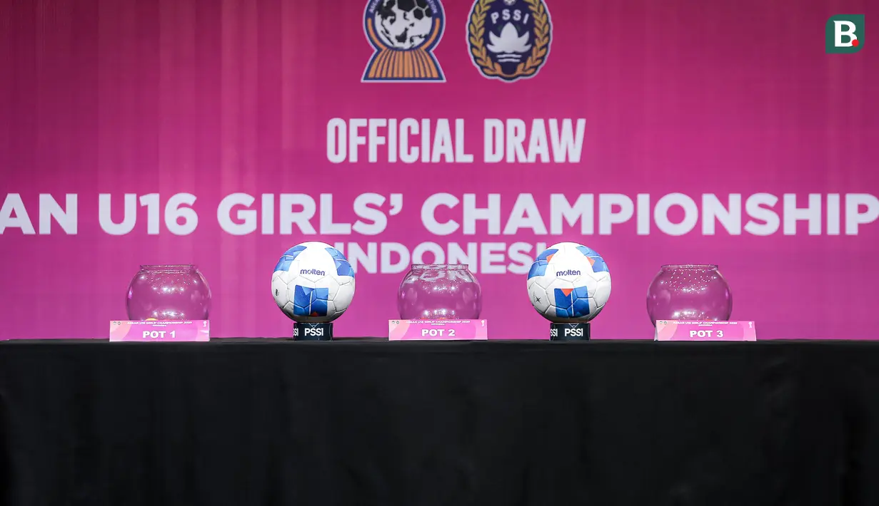 Acara pengundian AFF U-16 Putri 2025 Indonesia yang berlangsung di SCTV Tower, Jakarta Pusat, pada Senin (21/7/2025). (Bola.com/Bagaskara Lazuardi)