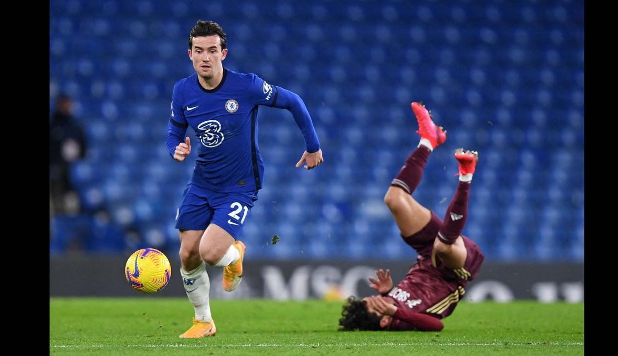 Ben Chilwell direkrut Chelsea dari Leicester pada musim lalu dan menjadi pemain utama pilihan Frank Lampard dengan tampil sebanyak 27 kali dan menyumbangkan 3 gol bagi Chelsea. Namun dirinya kalah bersaing dengan Marcos Alonso yang lebih dipercaya Thomas Tuchel. (Foto: AFP/Pool/Daniel Leal-Olivas)