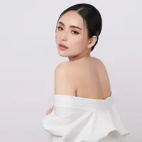 Ilustrasi perempuan tampil cantik dengan makeup dan parfum favorit. (c) kitthanes_r@hotmail.com/Depositphotos