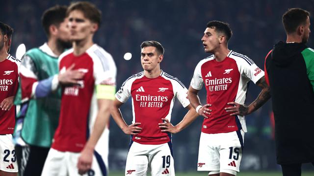Foto: Tak Ada Gelar untuk Arsenal Musim Ini, Begini Potret Kecewa Para Penggawa The Gunners saat Ditumbangkan PSG di Liga Champions