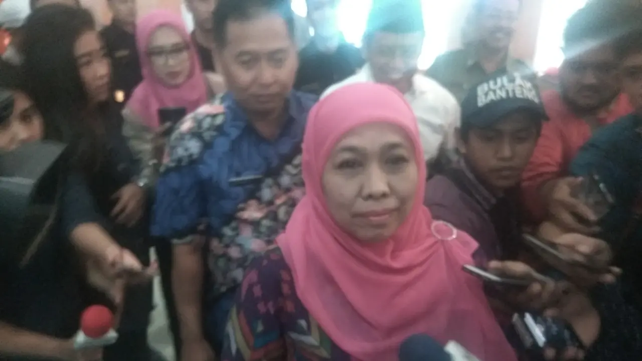 Khofifah selepas mengikuti tes kesehatan (Liputan6.com/Dian Kurniawan)
