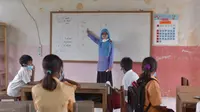 Siti Saudah, Guru SDN Lawinu Tanarara, Sumba Timur, Nusa Tenggara Timur/Istimewa.